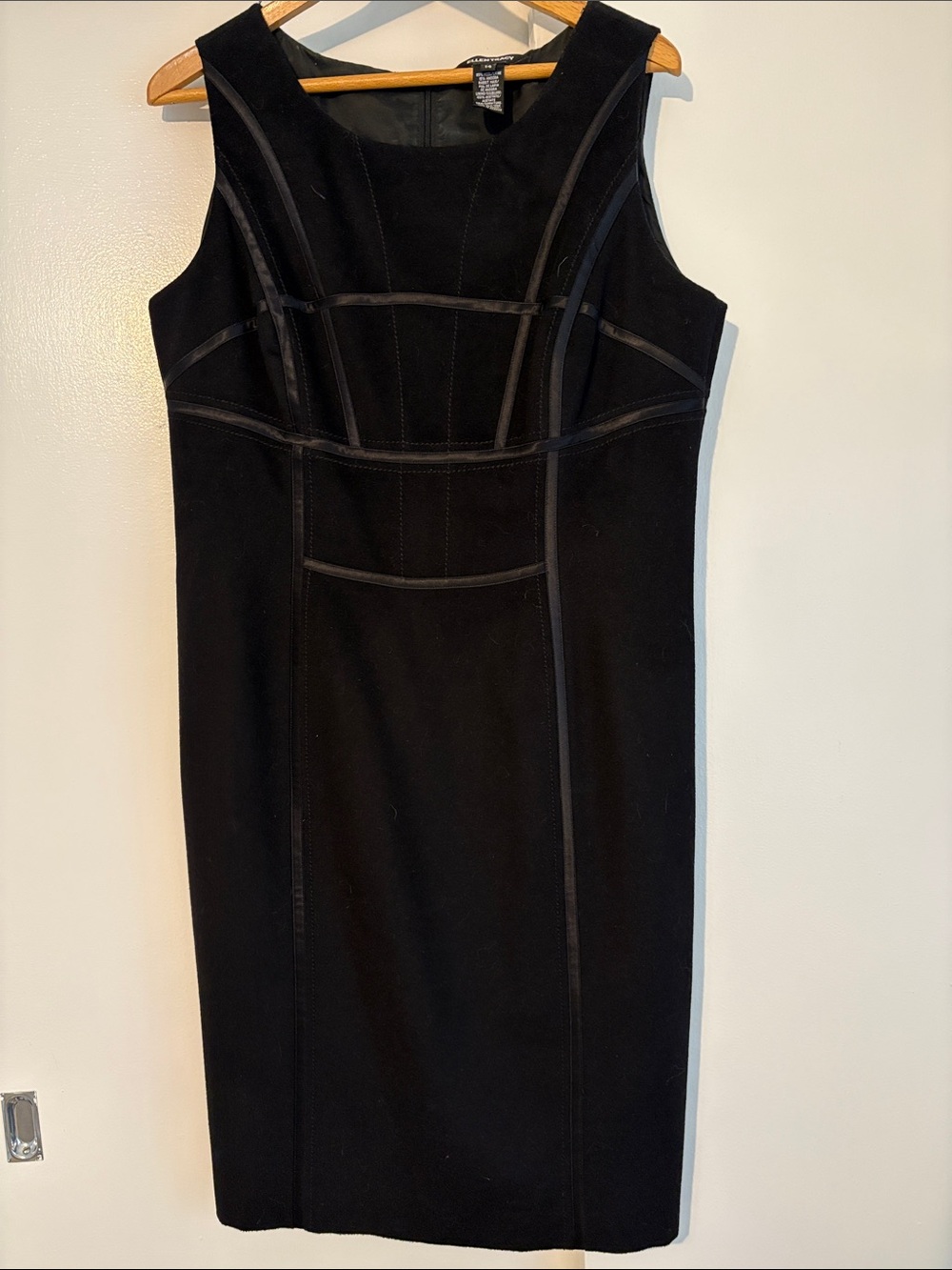 Ellen Tracy Black Sleeveless Panel-Detail Midi Dress